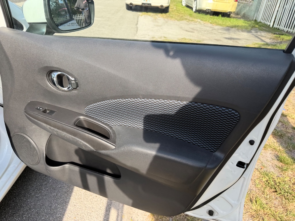 2016 Nissan Versa