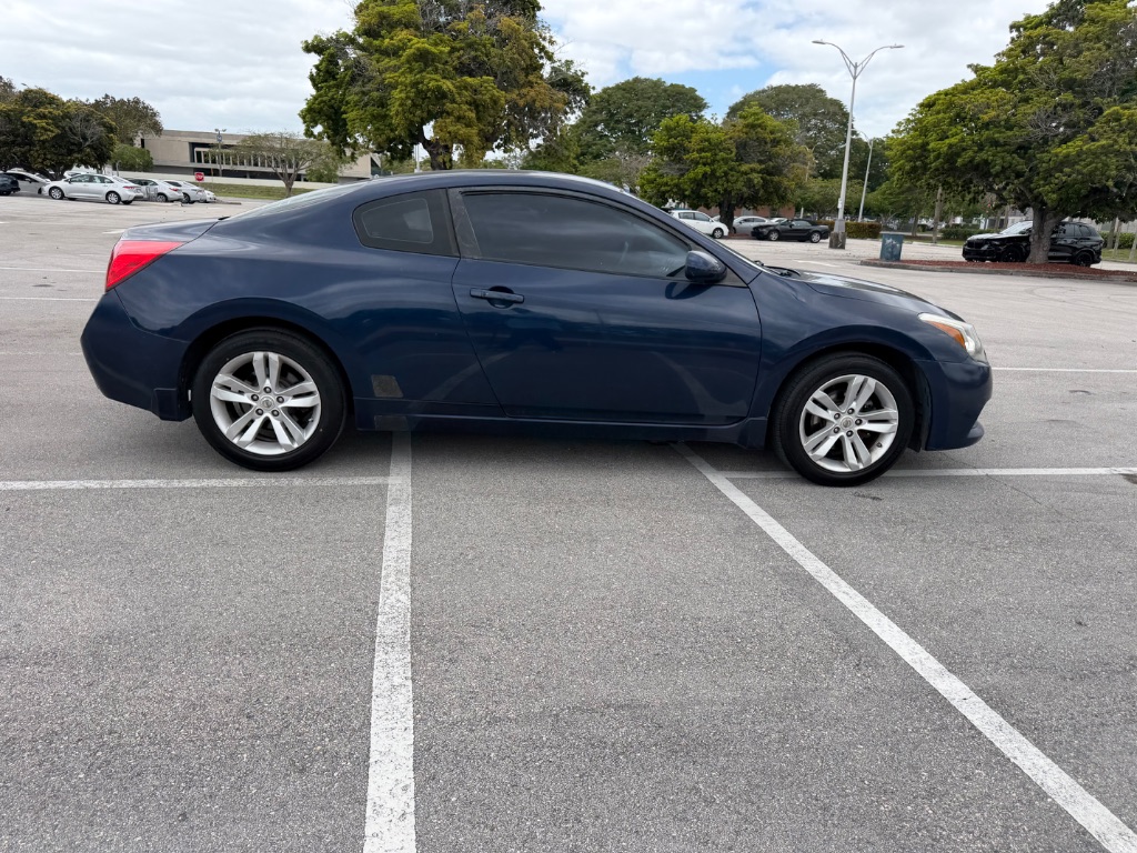 2013 Nissan Altima - $4,000