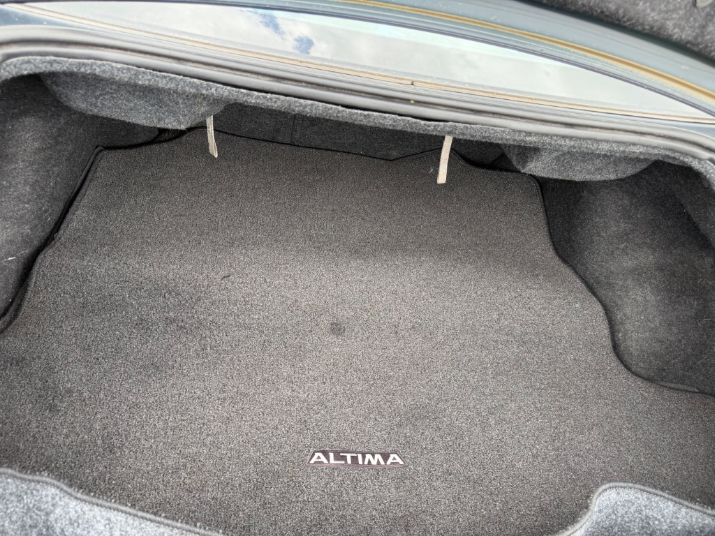 2013 Nissan Altima - $4,000