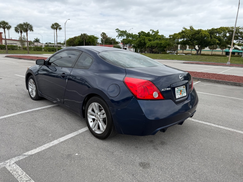 2013 Nissan Altima - $4,000