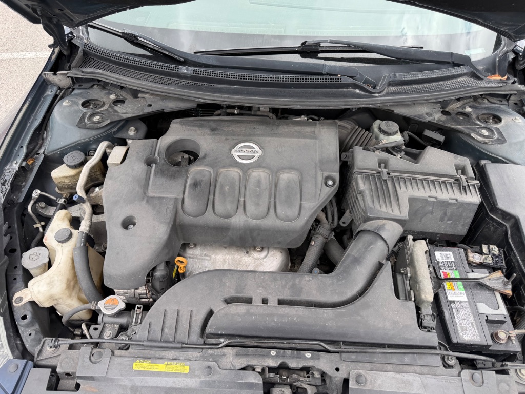 2013 Nissan Altima - $4,000