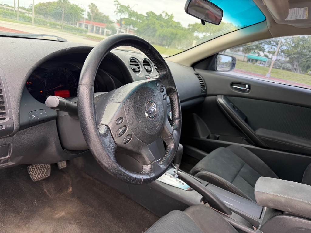 2013 Nissan Altima - $4,000