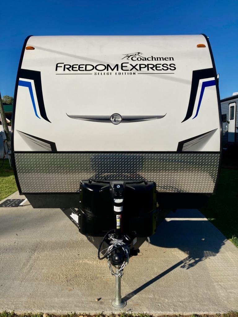 The 2023 Coachmen RV FREEDOM EXPRESS 31SE  photos