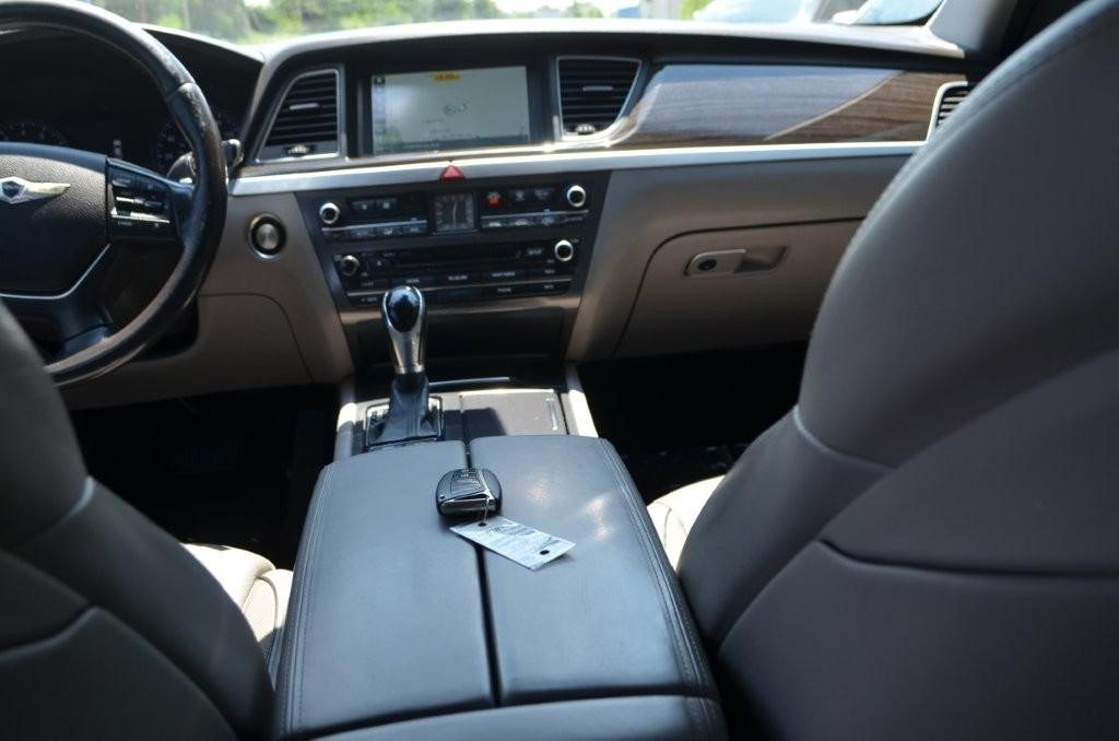2015 Hyundai Genesis - $13,625