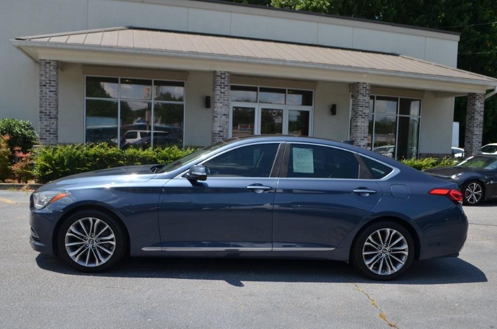 2015 Hyundai Genesis - $13,625