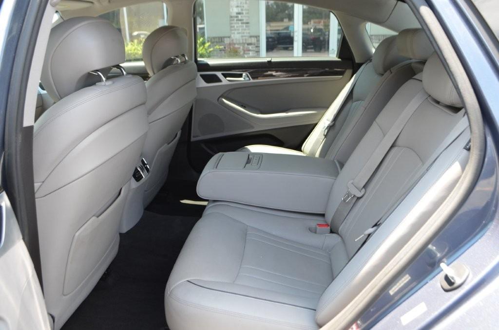 2015 Hyundai Genesis - $13,625