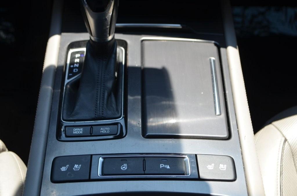 2015 Hyundai Genesis - $13,625