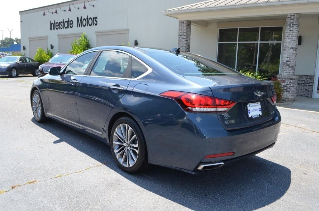 2015 Hyundai Genesis - $13,625