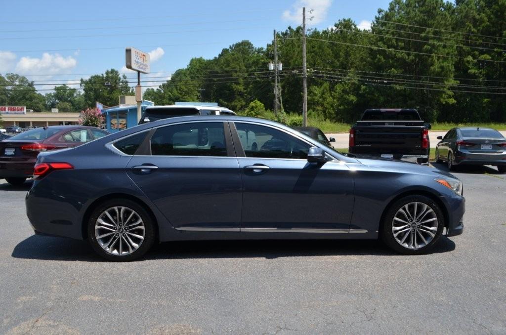 2015 Hyundai Genesis - $13,625