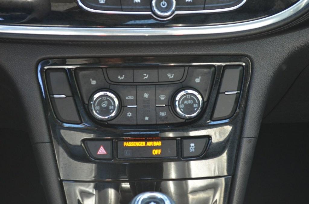 2020 Buick Encore Essence photo