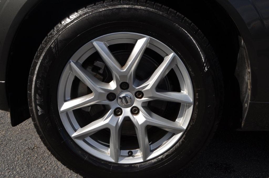 2018 Volvo XC60 - $16,400