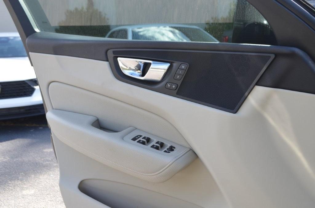 2018 Volvo XC60 - $16,400