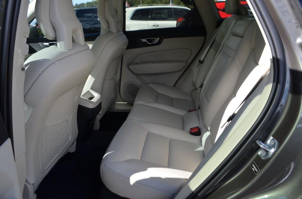 2018 Volvo XC60 - $16,400