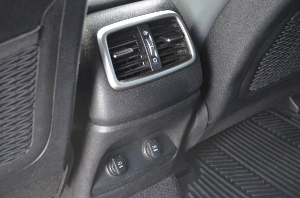 2016 Kia Sorento - $8,900