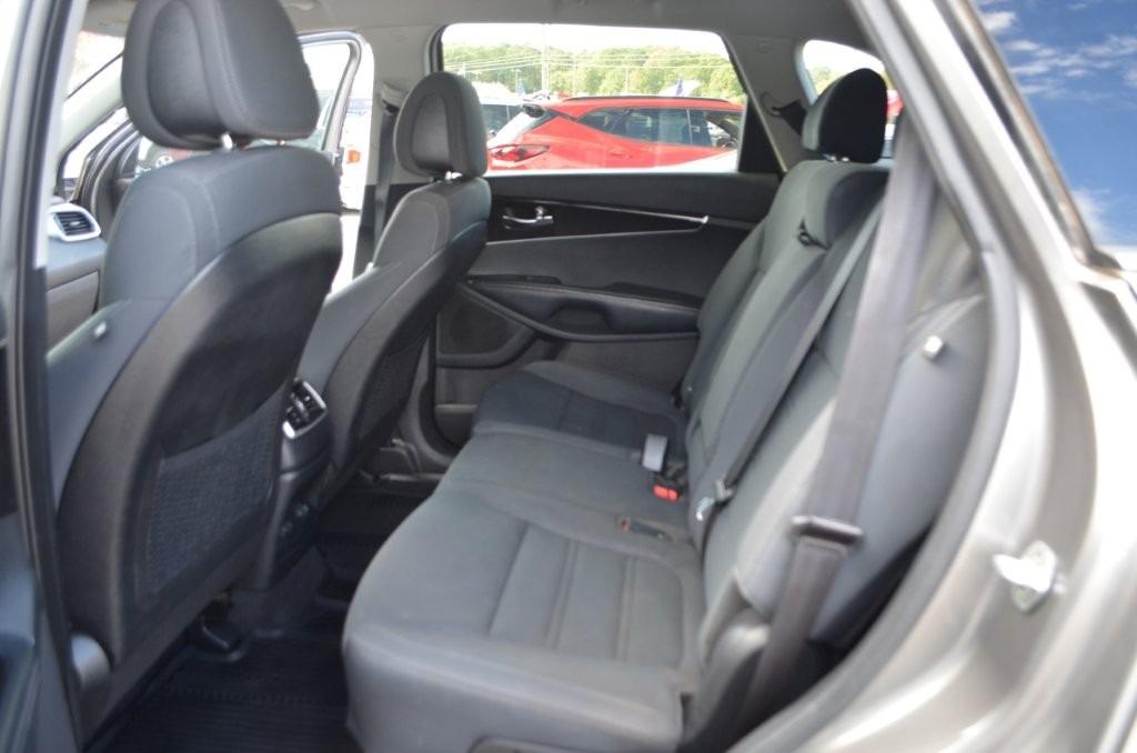 2016 Kia Sorento - $8,900
