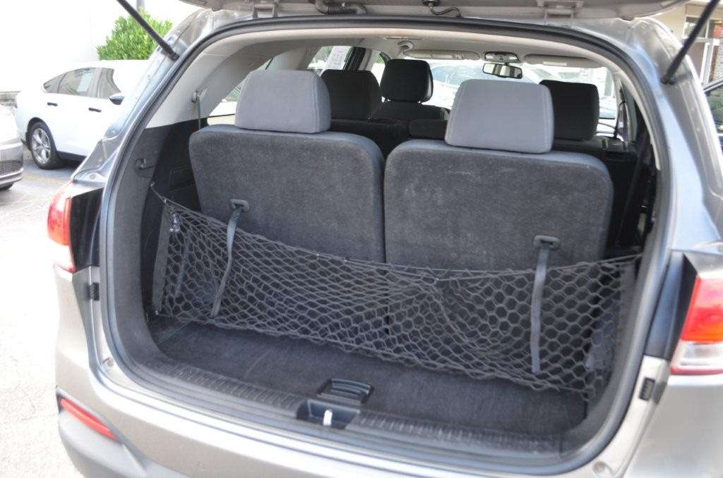 2016 Kia Sorento - $8,900