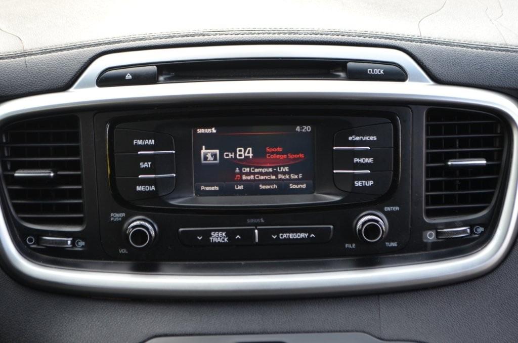 2016 Kia Sorento - $8,900