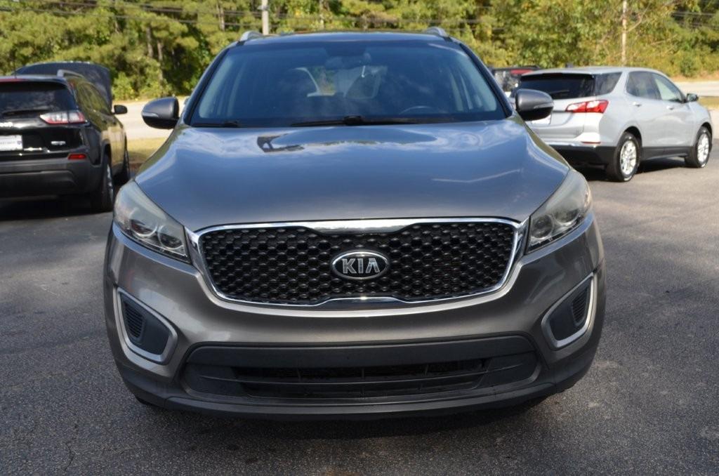 2016 Kia Sorento - $8,900