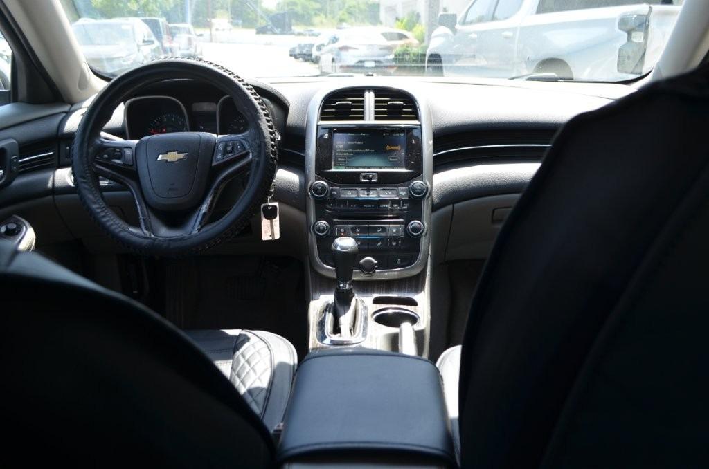 2015 Chevrolet Malibu - $11,975