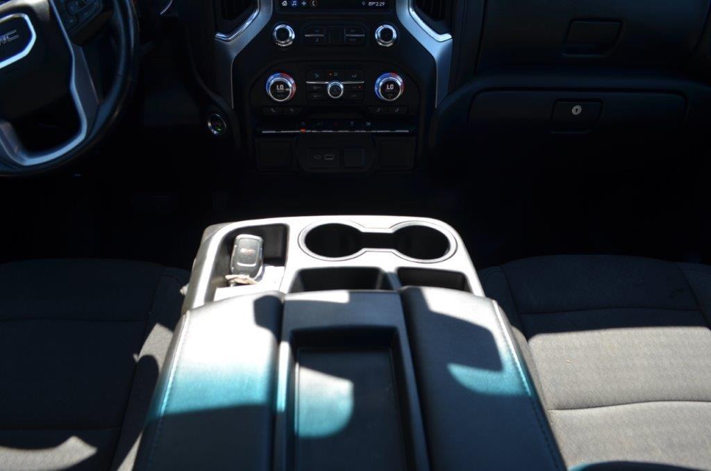 2020 GMC Sierra 1500 SLE photo