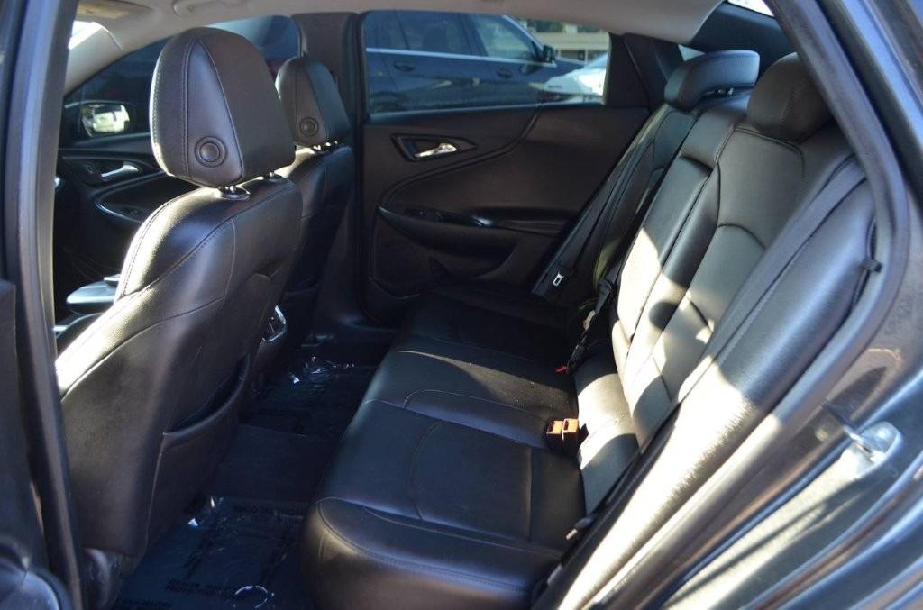 2016 Chevrolet Malibu - $10,825