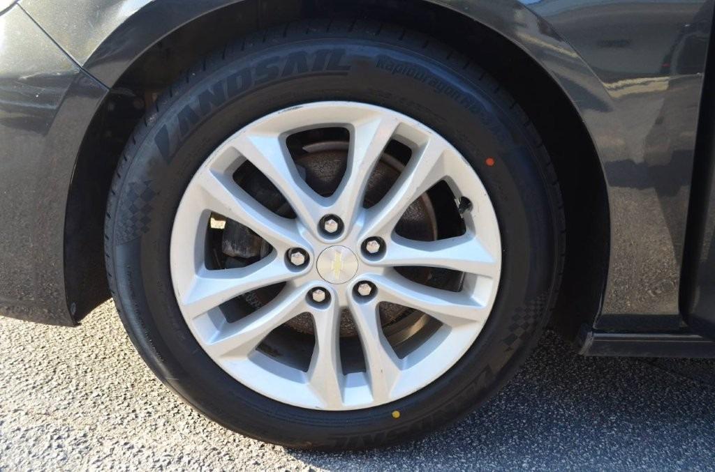 2016 Chevrolet Malibu - $10,825