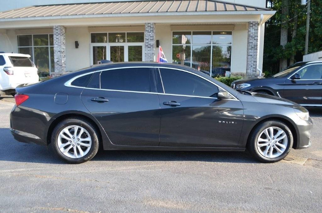 2016 Chevrolet Malibu - $10,825