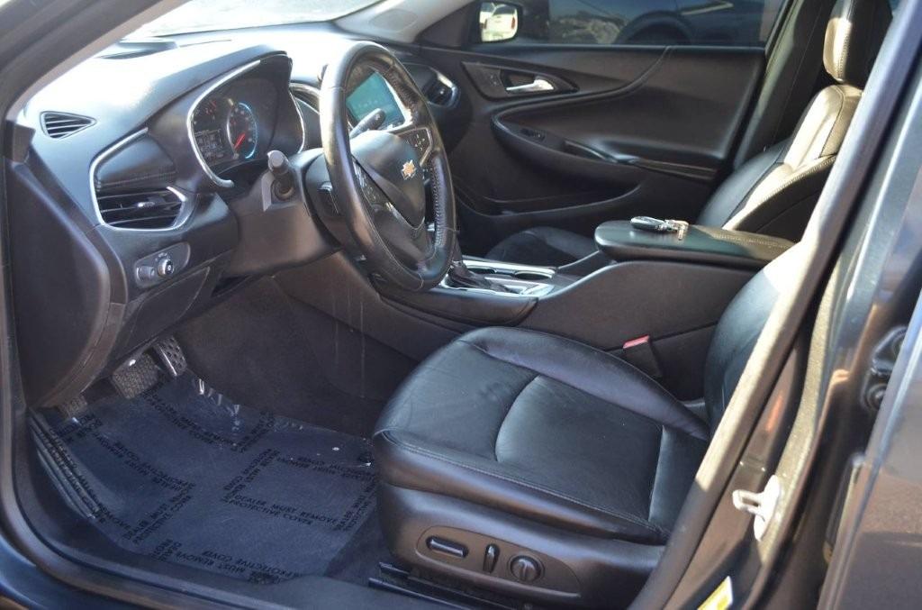 2016 Chevrolet Malibu - $10,825