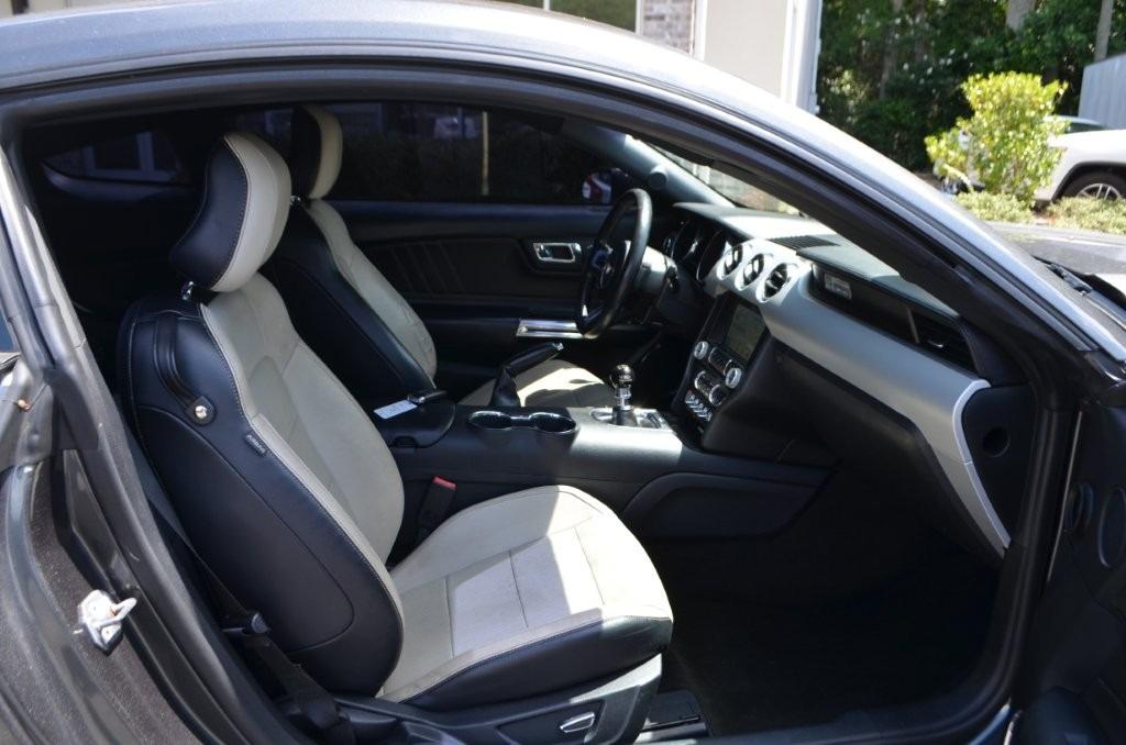2016 Ford Mustang - $22,525