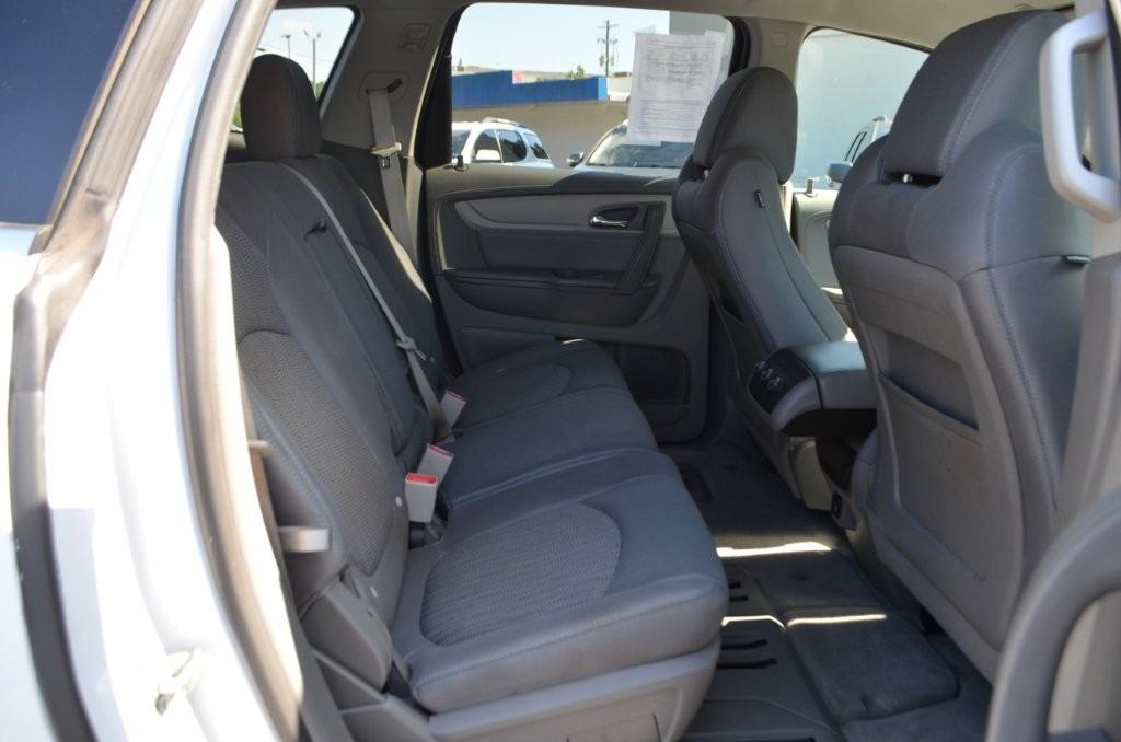 2017 Chevrolet Traverse - $9,850