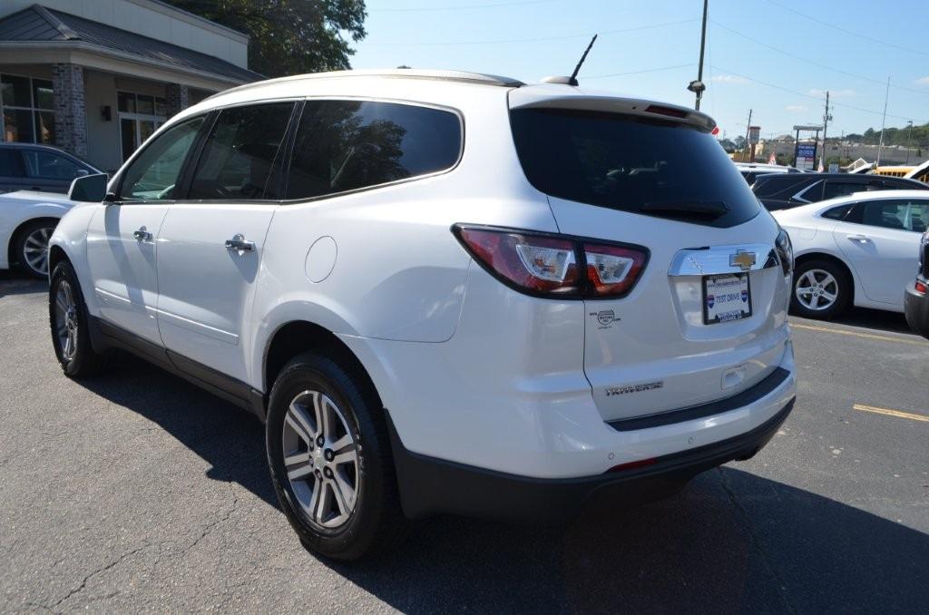2017 Chevrolet Traverse - $9,850