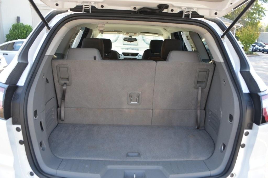 2017 Chevrolet Traverse - $9,850