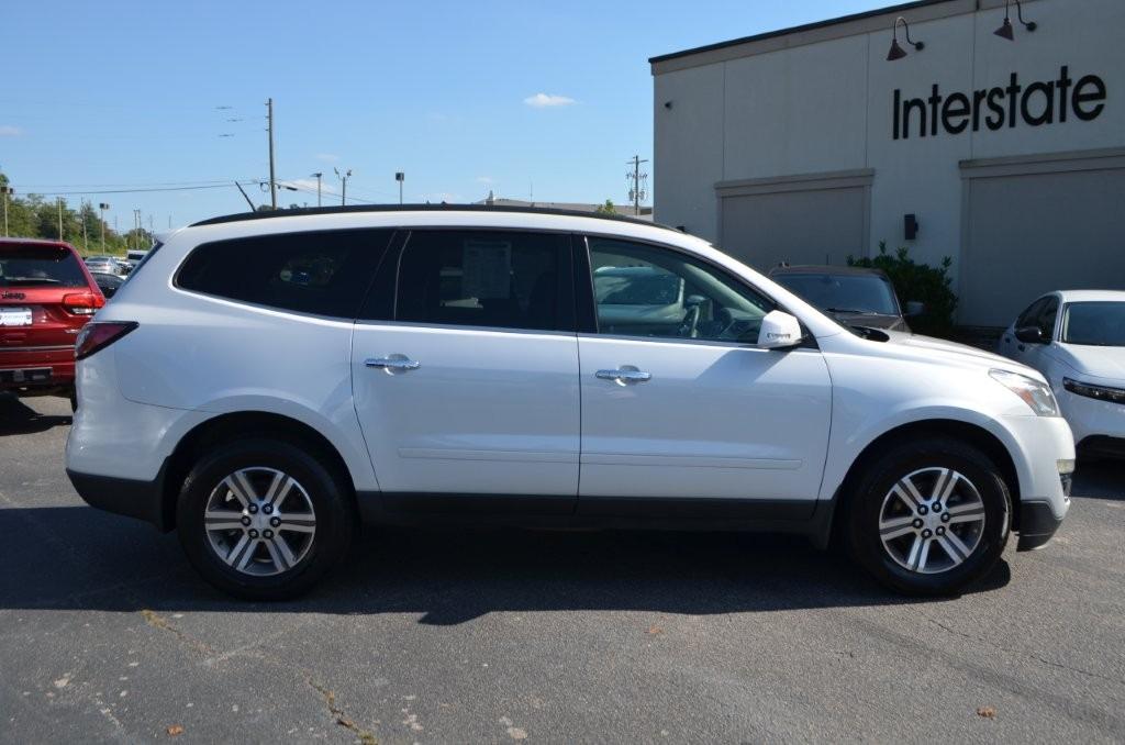 2017 Chevrolet Traverse - $9,850