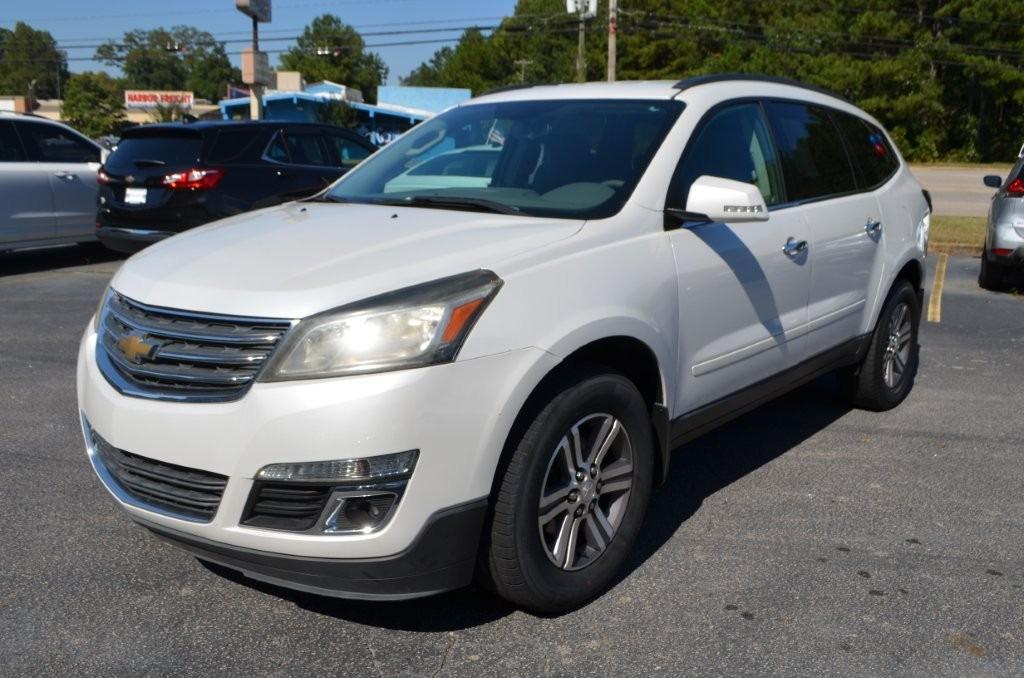 2017 Chevrolet Traverse - $9,850