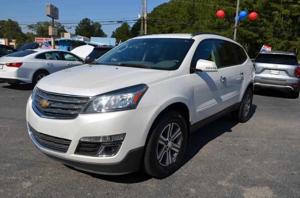 2017 Chevrolet Traverse - $9,850