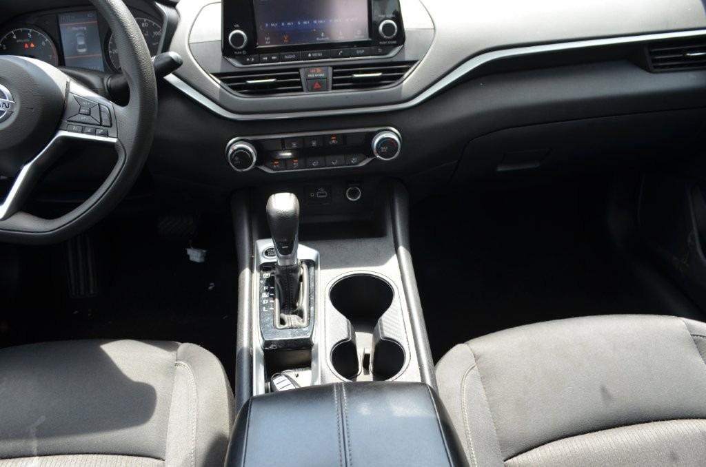 2022 Nissan Altima S photo
