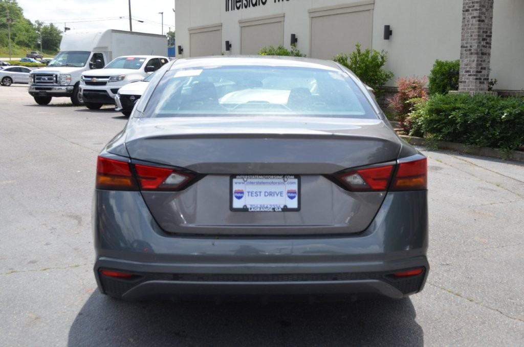 2022 Nissan Altima S photo