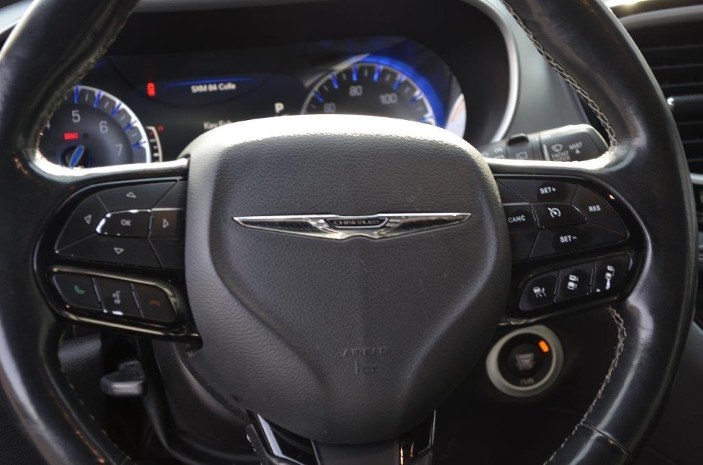 2021 Chrysler Pacifica Touring L photo