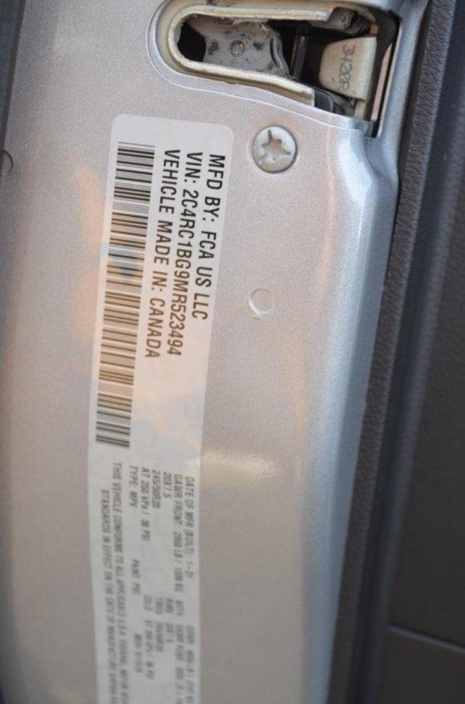 2021 Chrysler Pacifica Touring L photo