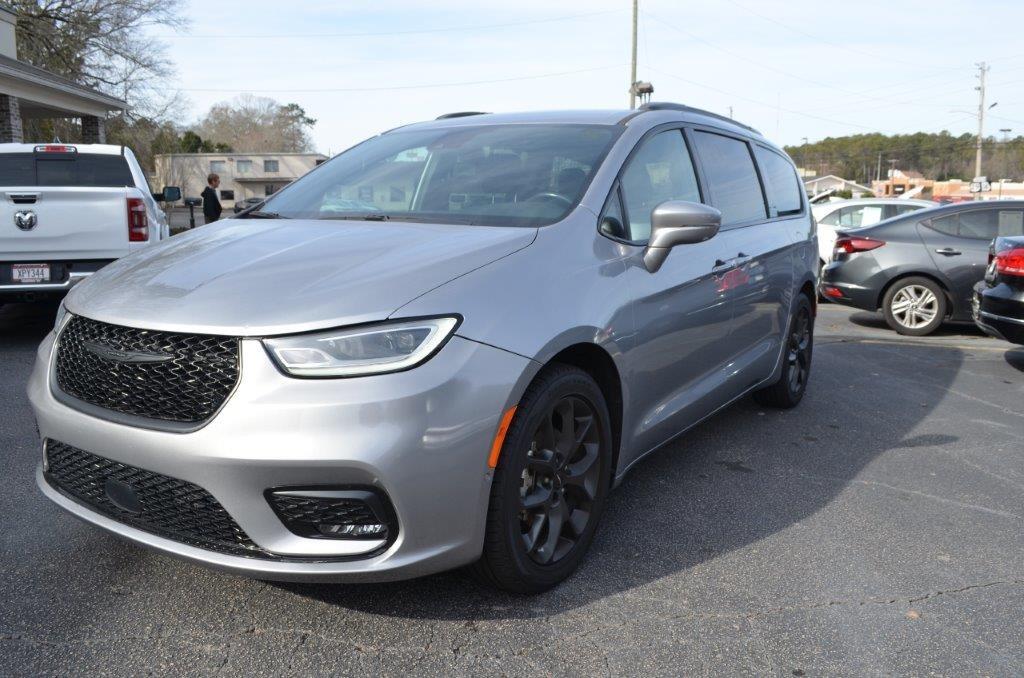 2021 Chrysler Pacifica Touring L photo