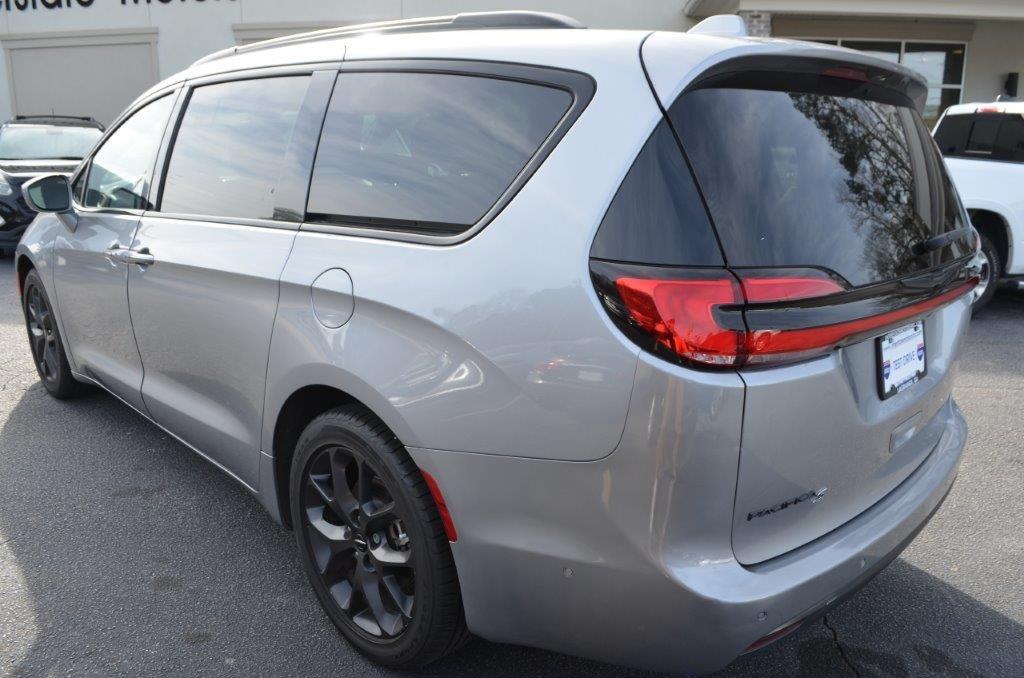 2021 Chrysler Pacifica Touring L photo
