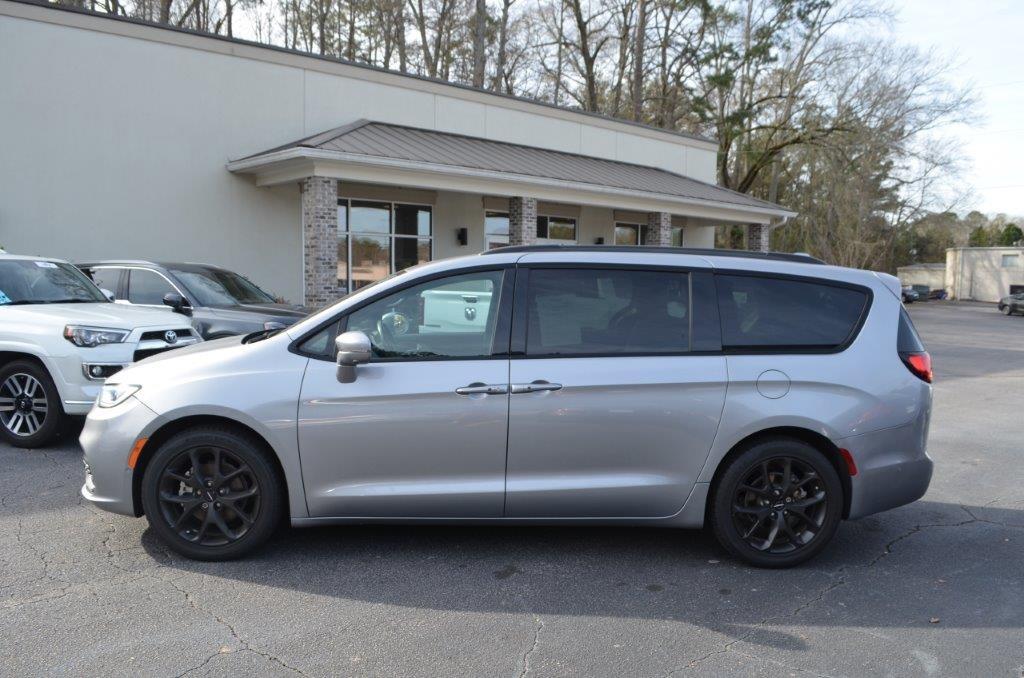 2021 Chrysler Pacifica Touring L photo