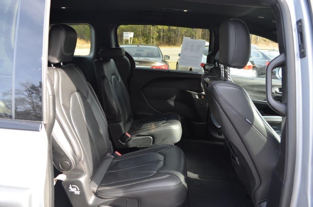 2021 Chrysler Pacifica Touring L photo
