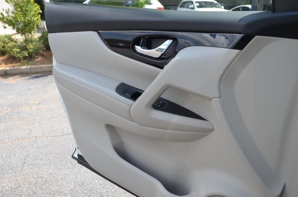 2019 Nissan Rogue - $11,900
