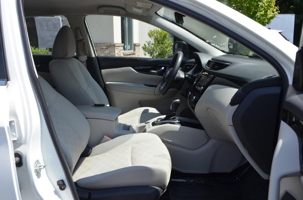 2019 Nissan Rogue - $11,900