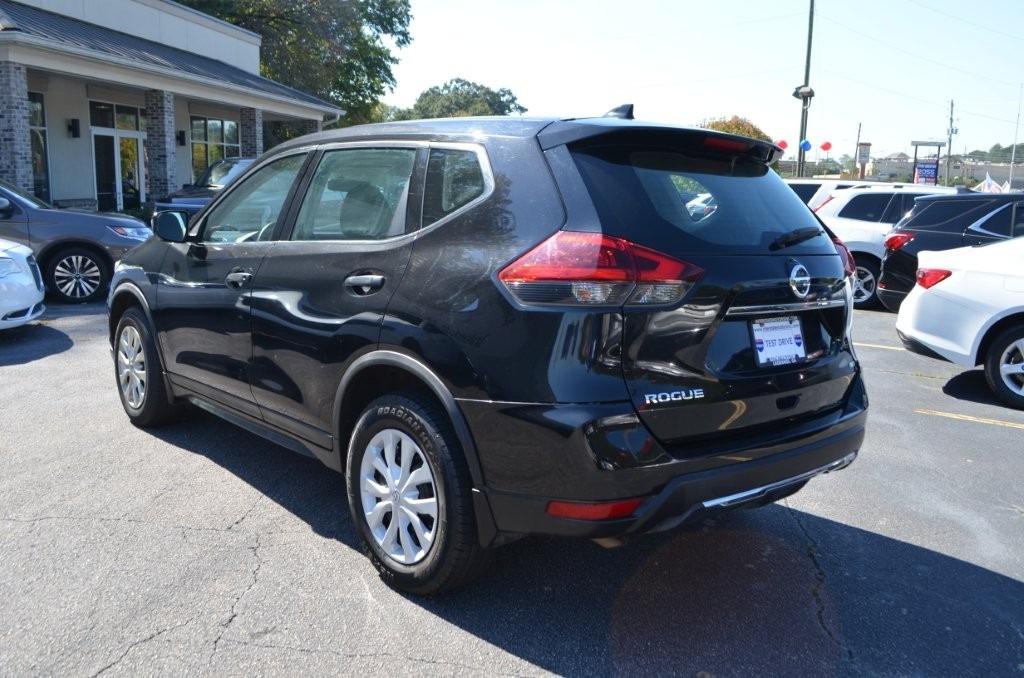 2018 Nissan Rogue - $10,900