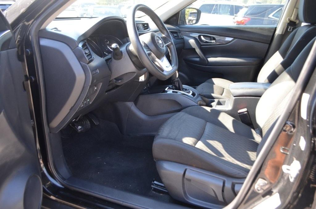 2018 Nissan Rogue - $10,900