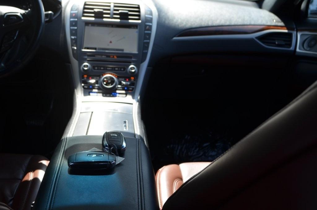 2019 Lincoln MKZ - $17,600