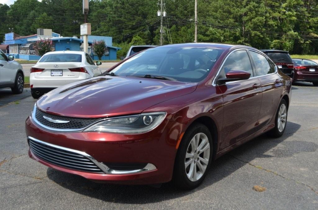 2015 Chrysler 200 - $8,825