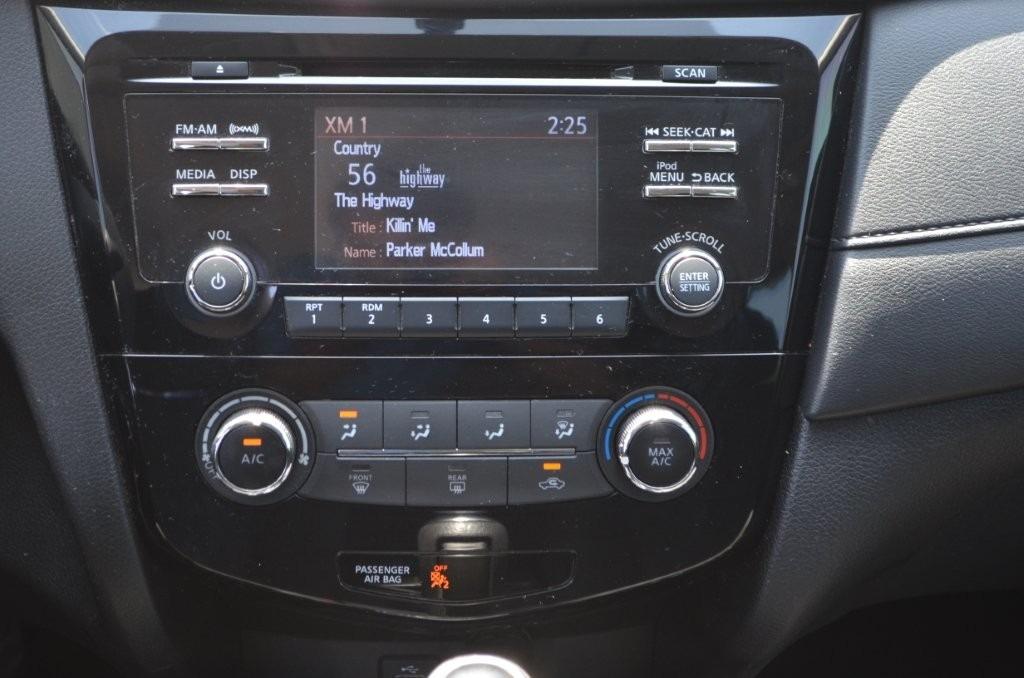 2017 Nissan Rogue - $12,200
